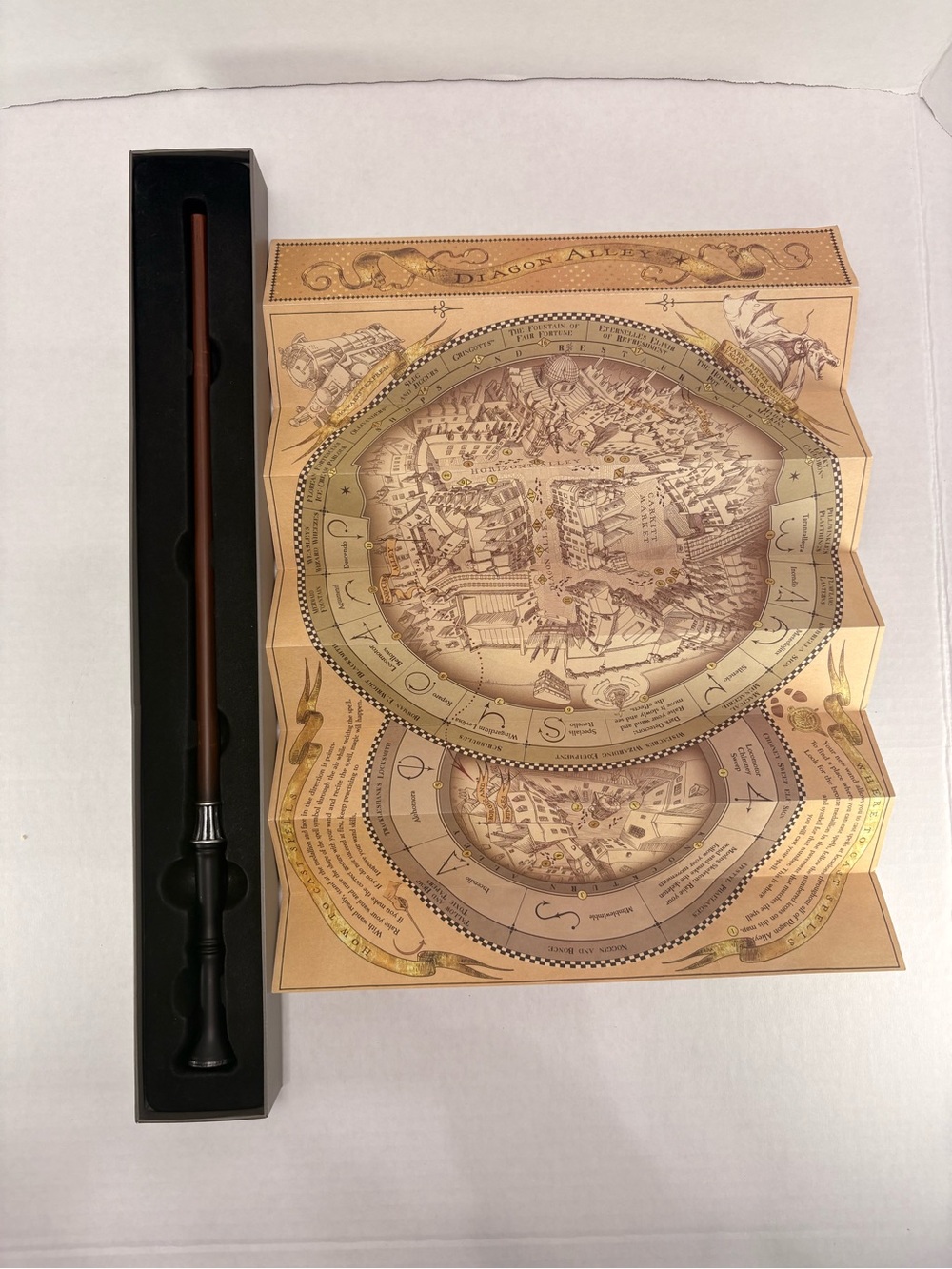 Fantastic Beasts Newt Scamander Interactive Wand – Universal Studios – With Box